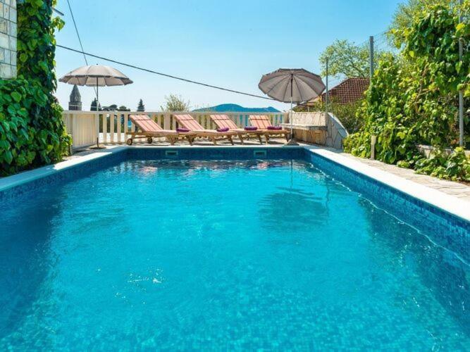 Villa Mia -three-bedroom With Swimming Pool